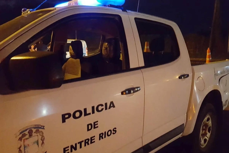 Se peleó adentro del boliche y cuando lo sacaron, se agarró a piñas con un policía - imagen de origen