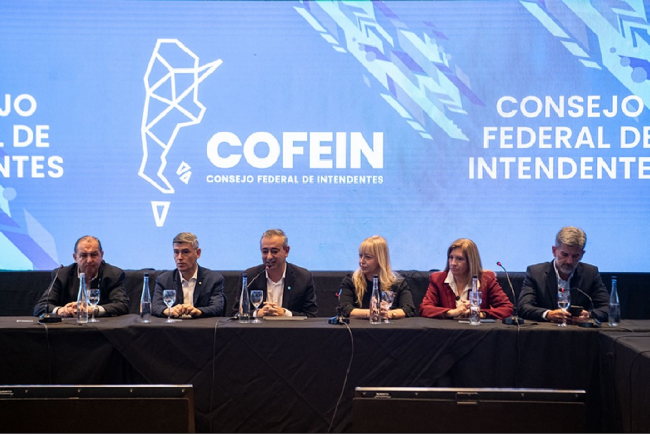 Romero participó del COFEIN y volvió a reclamar por los recursos retenidos a los municipios - imagen de origen