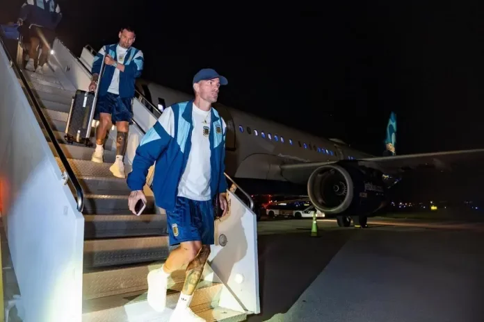 La Selección Argentina llegó a Miami para jugar contra Cabo Verde este viernes - imagen de origen